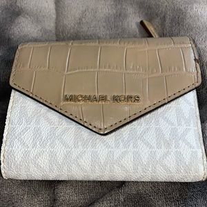 MK wallet